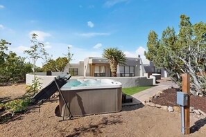 Outdoor spa tub - Private Pool + Mountain Views -Retreat Near ABQ (Placitas)