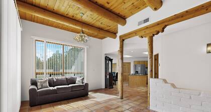 Private Pool + Mountain Views -Retreat Near ABQ