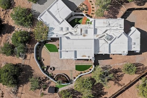 Exterior - Private Pool + Mountain Views -Retreat Near ABQ (Placitas)