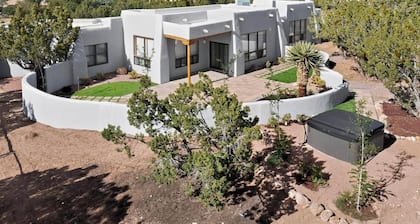 Private Pool + Mountain Views -Retreat Near ABQ