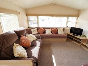 Living area - Ewe View (Boston)