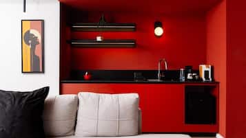 Panoramic Suite, City View | Interior