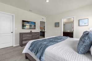 Iron/ironing board, WiFi, bed sheets - Last Minute Disney Getaway! Private Pool & Game Room. Book Now! #166715 (Orlando)