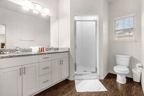 Hair dryer, towels - Last Minute Disney Getaway! Modern & Comfortable Bedrooms. Book Now! #166509 (Orlando)