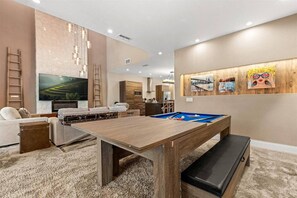 Games room - Last Minute Disney Getaway! Private Hot Tub & Modern Townhouse. Book Now! #166731 (Orlando)