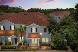 Exterior - Last Minute Disney Getaway! Modern & Spacious Townhouse. Book Now! #167639 (Orlando)