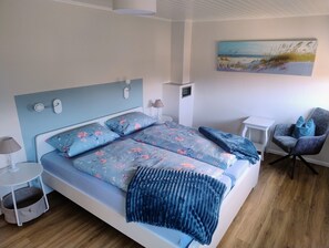 Strykjärn/strykbräda, wi-fi och sängkläder