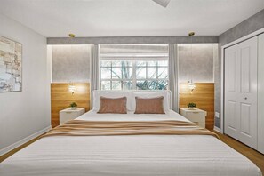 Iron/ironing board, WiFi, bed sheets - Last Minute Disney Getaway! Private Pool & Themed Bedrooms. Book Now! #167857 (Orlando)