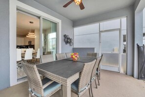 Outdoor dining - Last Minute Disney Getaway! Private Pool & Themed Bedrooms. Book Now! #172209 (Orlando)