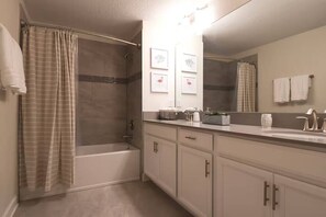 Hair dryer, towels - Last Minute Disney Getaway! Modern Townhouse & Themed Bedrooms. Book Now! #172513 (Orlando)