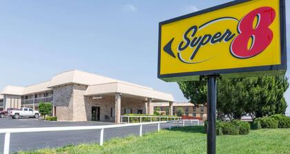 Super 8 by Wyndham Clovis
