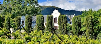Val du Charron Wine and Leisure Estate Guesthouse