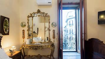 Comfort Quadruple Room, Balcony, City View | Soundproofing, WiFi (free)