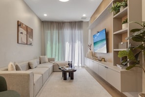 Smart TV - Last Minute Disney Getaway! Private Pool & Themed Bedrooms. Book Now! #172689 (Orlando)