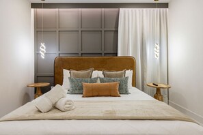 Iron/ironing board, WiFi, bed sheets - Last Minute Disney Getaway! Private Pool, Game Room & Themed Bedrooms. Book Now! #172737 (Orlando)