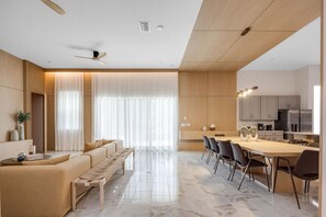 Smart TV - Last Minute Disney Getaway! Private Pool, Game Room & Themed Bedrooms. Book Now! #172737 (Orlando)