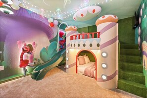 Children’s area - Last Minute Disney Getaway! Private Pool, Game Room & Themed Bedrooms. Book Now! #173059 (Orlando)