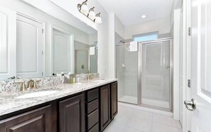 Hair dryer, towels - Last Minute Disney Getaway! Private Pool & Themed Bedrooms. Book Now! #173069 (Orlando)