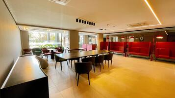 Apartment | Dining
