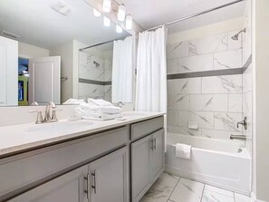 Hair dryer, towels - Last Minute Disney Getaway! Private Pool & Themed Bedrooms. Book Now! #173073 (Orlando)