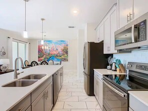 Fridge, microwave, oven, stovetop - Last Minute Disney Getaway! Private Pool & Themed Bedrooms. Book Now! #173073 (Orlando)