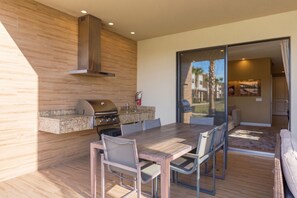 Outdoor dining - Last Minute Disney Getaway! Modern Townhouse. Book Now! #173051 (Orlando)
