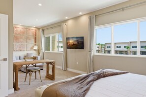 Iron/ironing board, WiFi, bed sheets - Last Minute Disney Getaway! Modern Townhouse. Book Now! #173051 (Orlando)