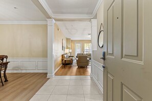 Interior - Prime location·Mins from Epic Universe & I-Drive (Orlando)