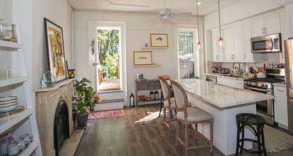 Prime location! Delightful Modern Prospect Height Townhouse 3Br/1.5Ba