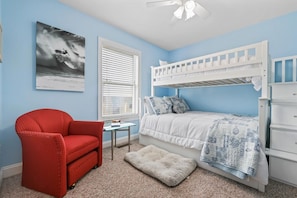 3 bedrooms, desk, iron/ironing board, free WiFi