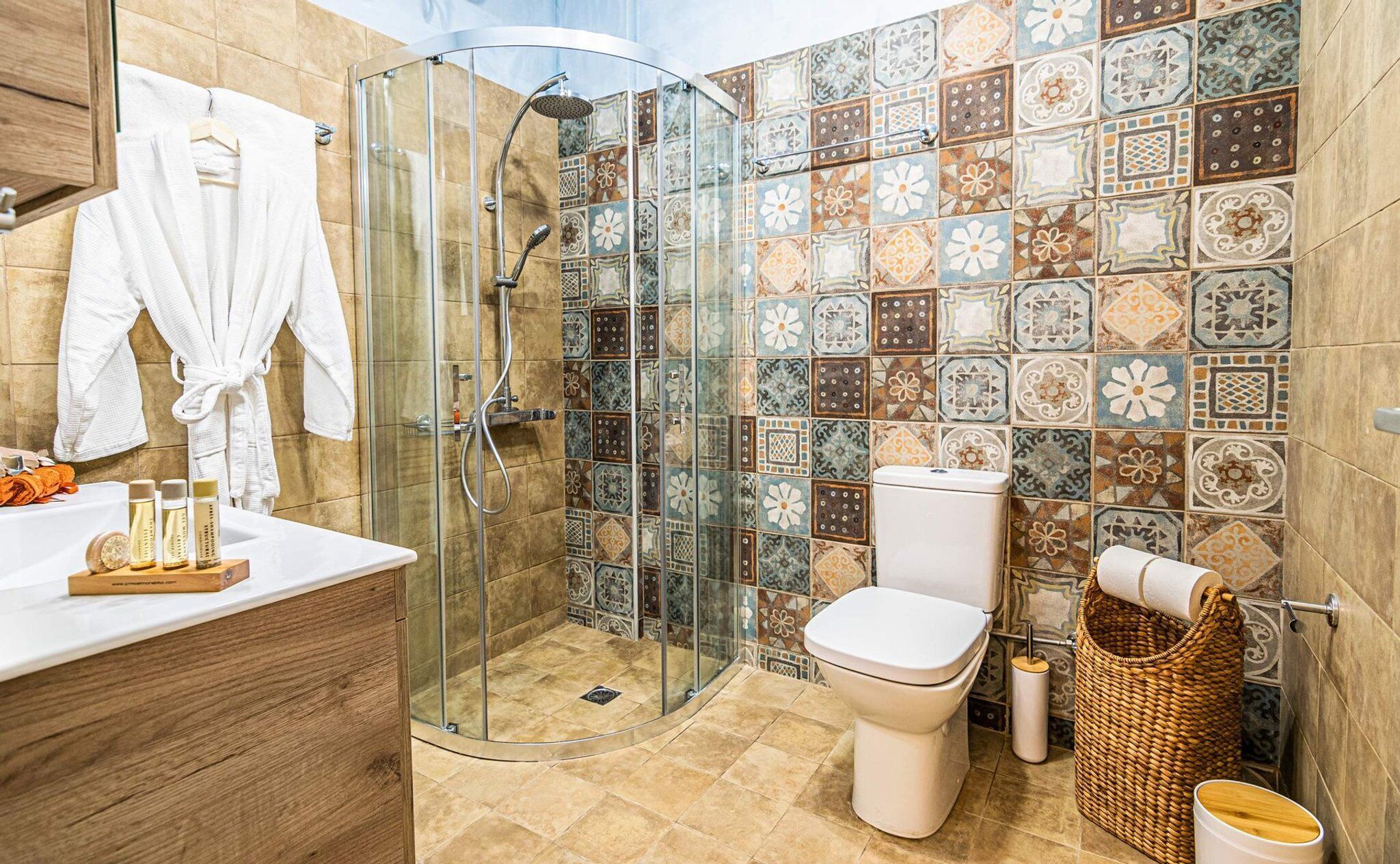 Shower, towels, soap, shampoo