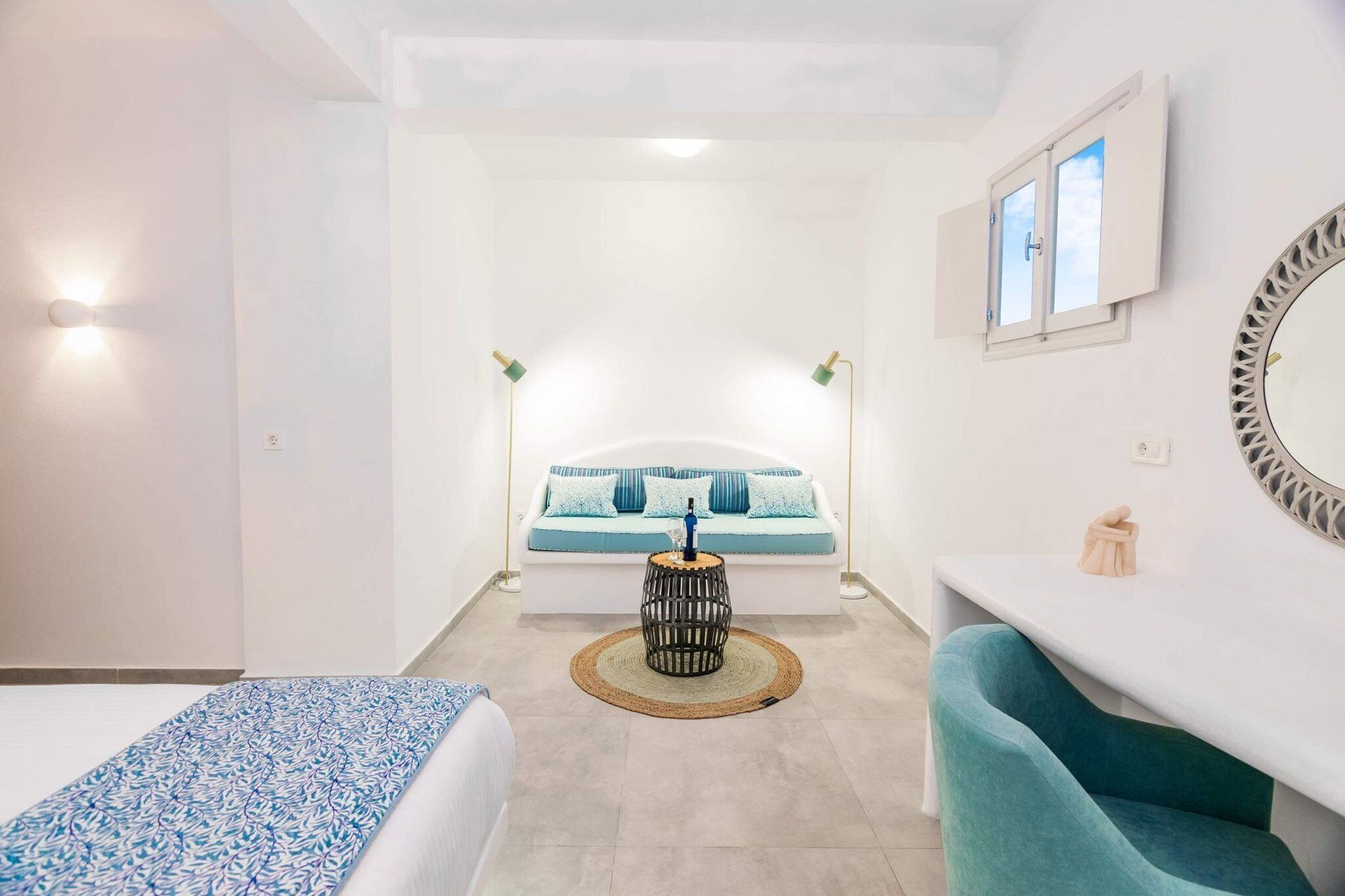 In-room safe, iron/ironing board, travel crib, free WiFi