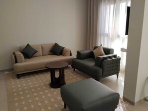 Junior Double Room, City View | Living area - Hotel Maamoun (Gafsa)