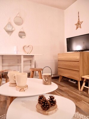 Dining - Apt or chalet near the slopes Demi-Quartier (Demi-Quartier)