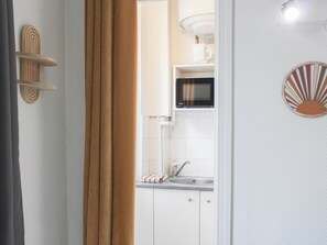 Interior - Cozy & Bright – Near the Metro & Flea Market (Saint-Ouen-sur-Seine)