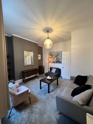 TV, offices - Stylish luxury & Great location! (London)