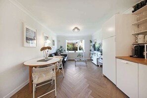Interior - Stylish Light Filled Flat - Luxury Designer Touch (London)