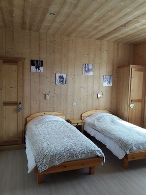 Spa - 2-bedroom gîte for 4 people, close to shops and entertainment. (LE GRAND-BORNAND)