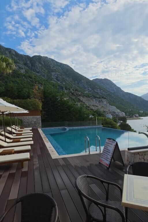 Sæsonbestemt udendørs pool