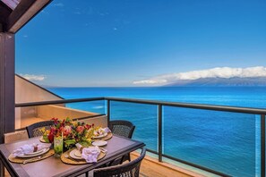Outdoor dining - Sands of Kahana | Bonus Sleeping Loft | 2 Free Cars | KBM Resorts | 2 Multi-Unit Listings, 6 Bedrooms | SOK ML-4052 (Lahaina)
