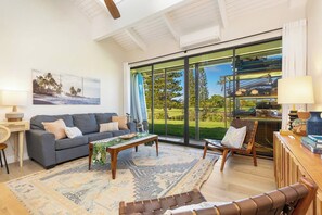 Living area - Kuilima Estates | 3 Free Cars | KBM Resorts | Golf View | 3 Multi-Unit Listings, 6 Bedrooms | KUL ML-4043 (Kahuku)