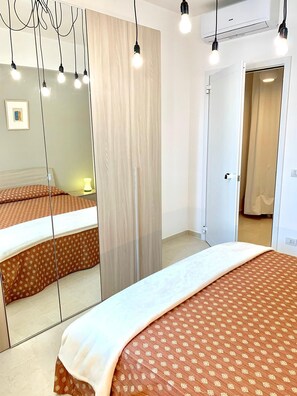 1 bedroom, iron/ironing board, free WiFi