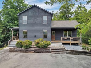 Exterior - Woodland Cabin Retreat, Near Douglas Lake, Fire Pit (Dandridge)