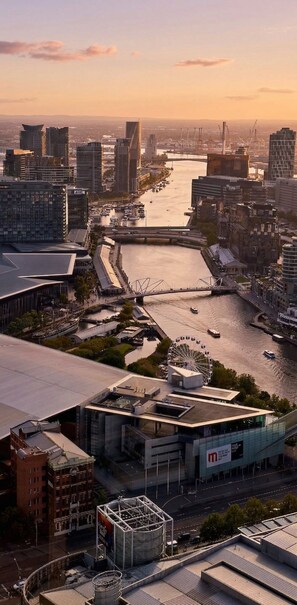 Apartment | Aerial view - 1BR Apt Pool, Gym Near Casino & Southbank Dinning (Melbourne)