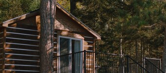 Fairbank Lake Cottages - Entire Property