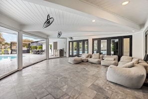 Interior - McCarty Mansion - Fort Pierce Waterfront Paradise - 7Br/6Ba - Sleeps 20 (Fort Pierce)