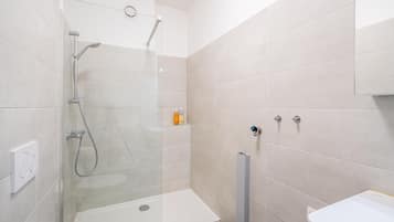 Apartment | Bathroom