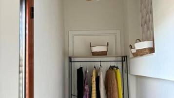 Deluxe-Vierbettzimmer, Meerblick | Innenbereich