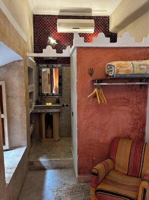 Tawarget | Interior