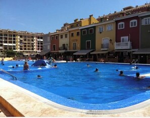 Pool - Port Saplaya Townhouse/Beach house near Valencia (Port Saplaya)
